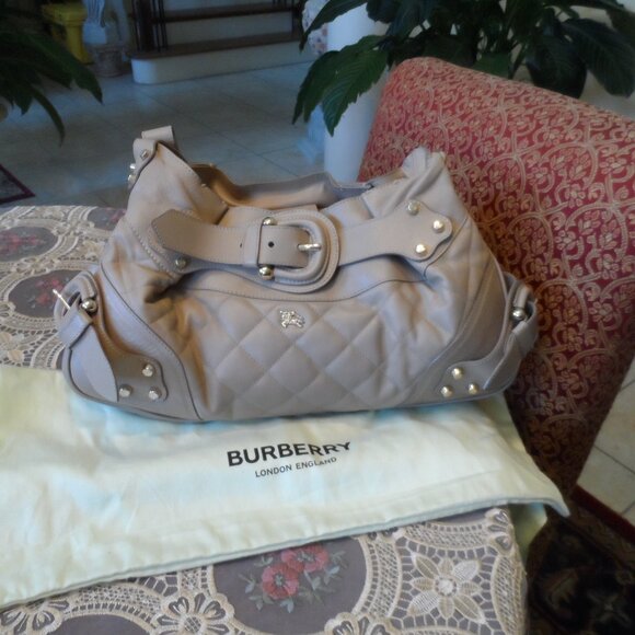 Burberry Beige Quilted Leather Shoulder Bag - Picture 3 of 16